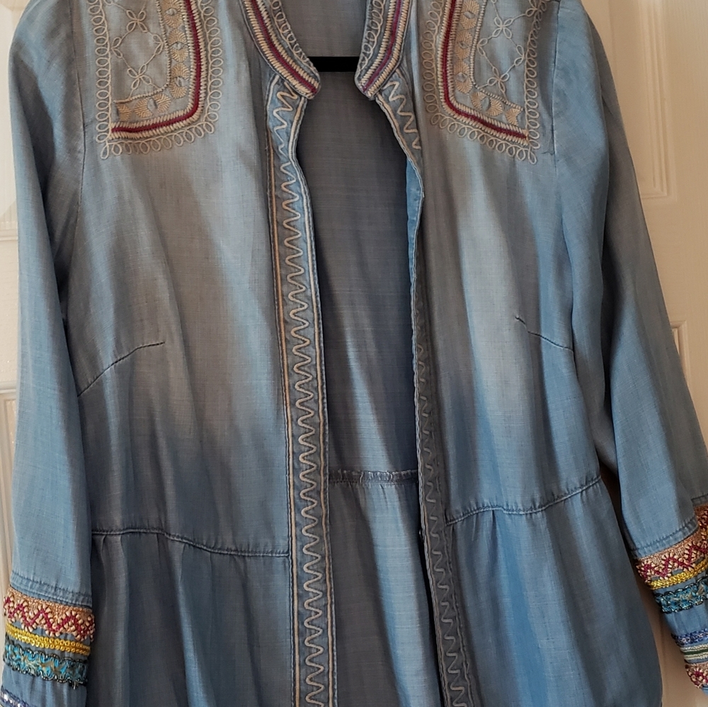 Chico's Boho chambray lightweight jacket blue with embroidery Size 1